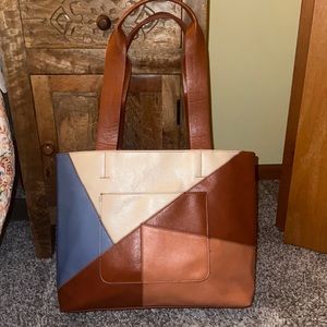 Universal Thred Leather Bag